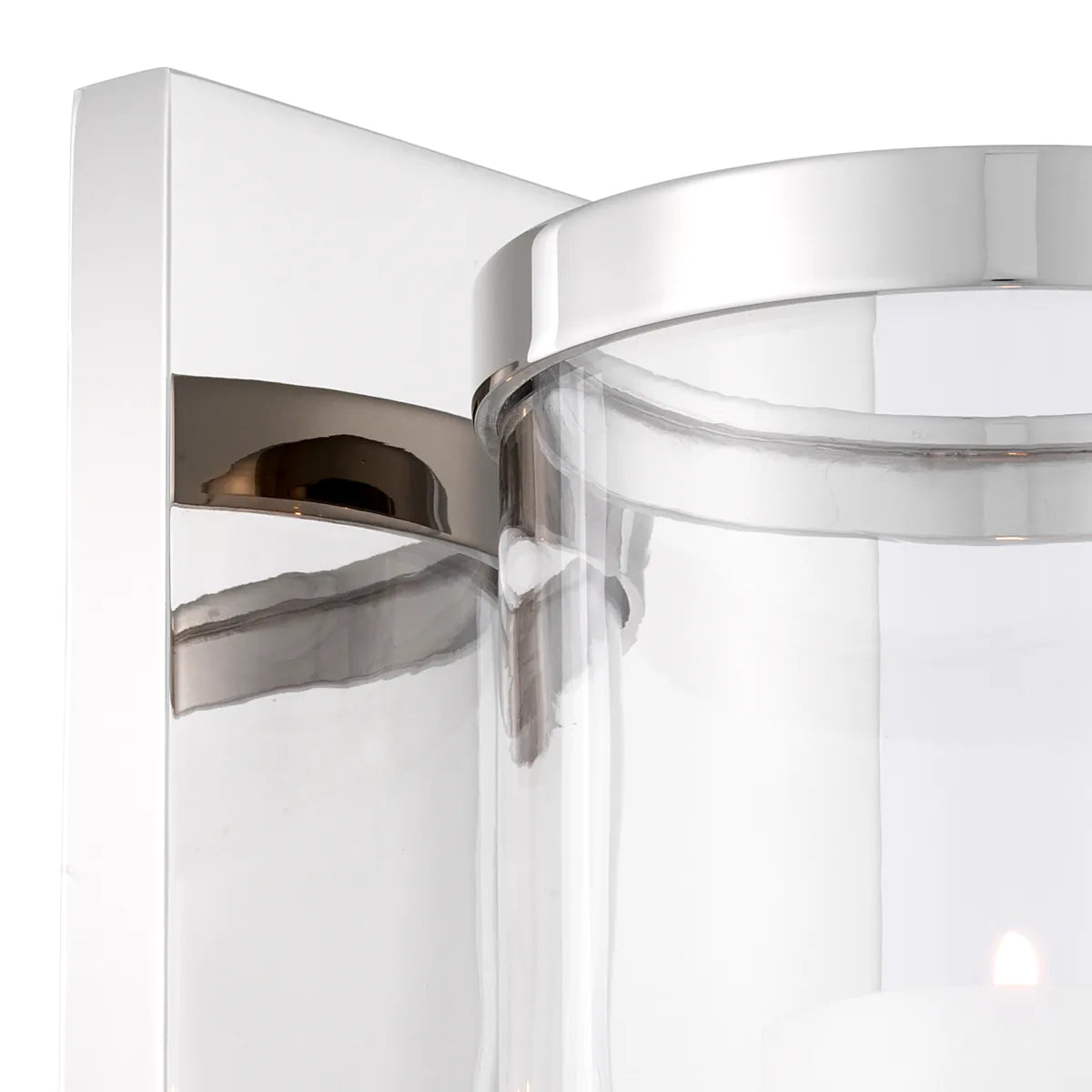 Wall Hurricane Dominic