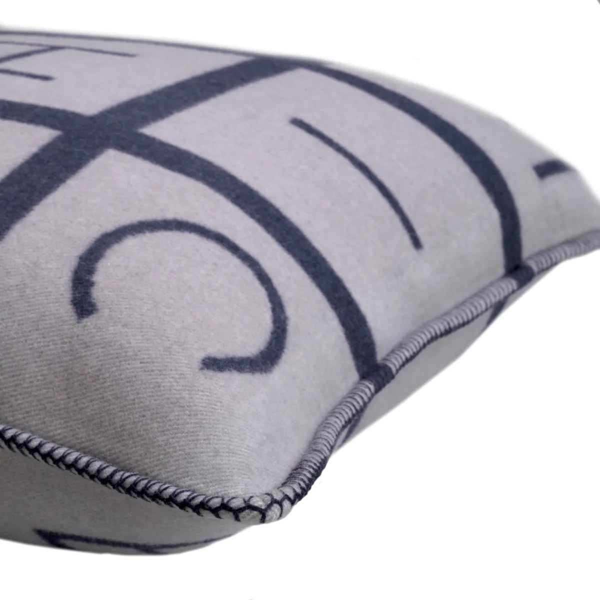 Cushion Zera L