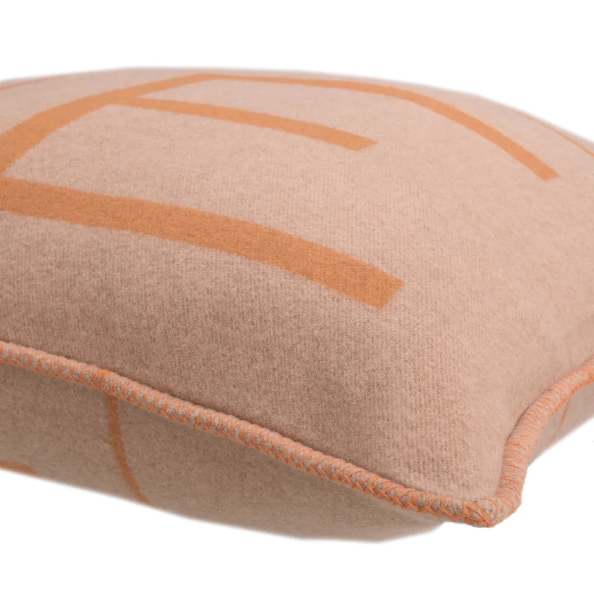 Cushion Rhoda L