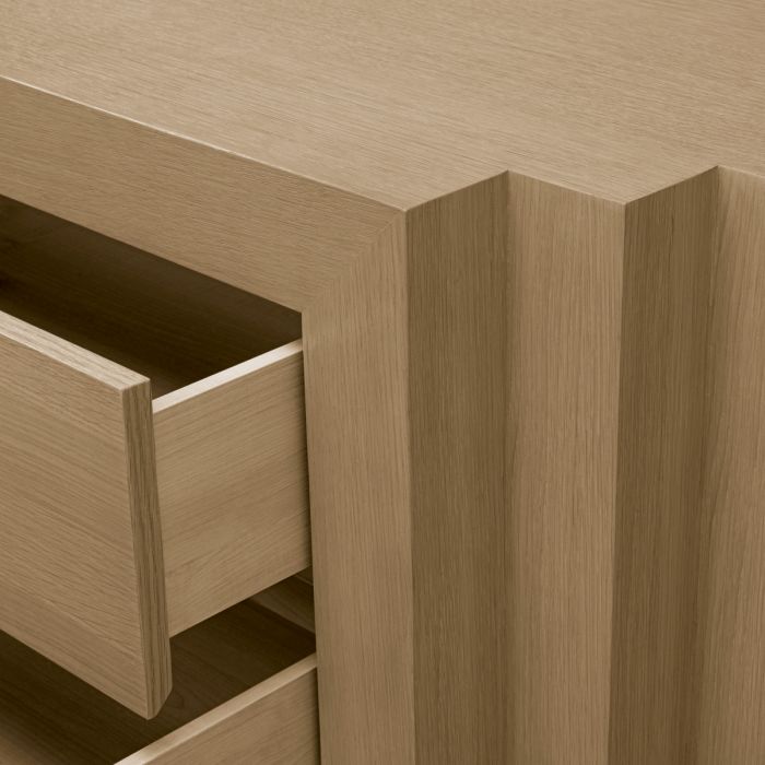 Dresser Metropolitan