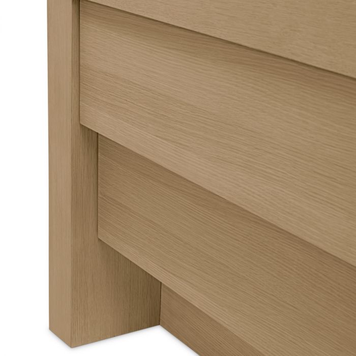Dresser Metropolitan