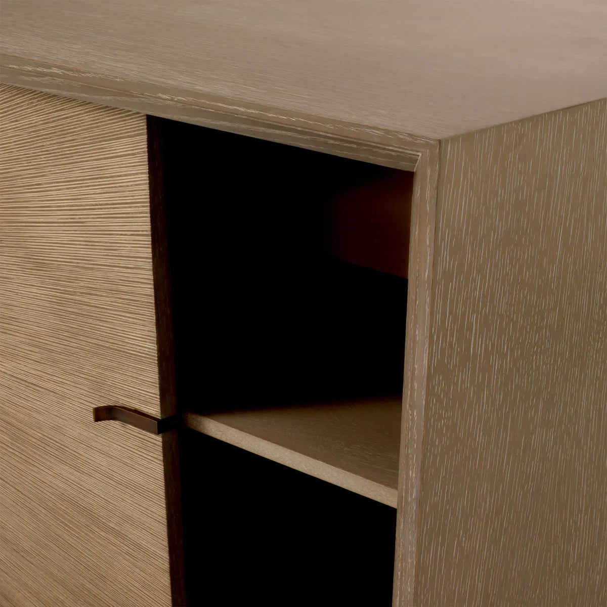 Dresser Lazarro